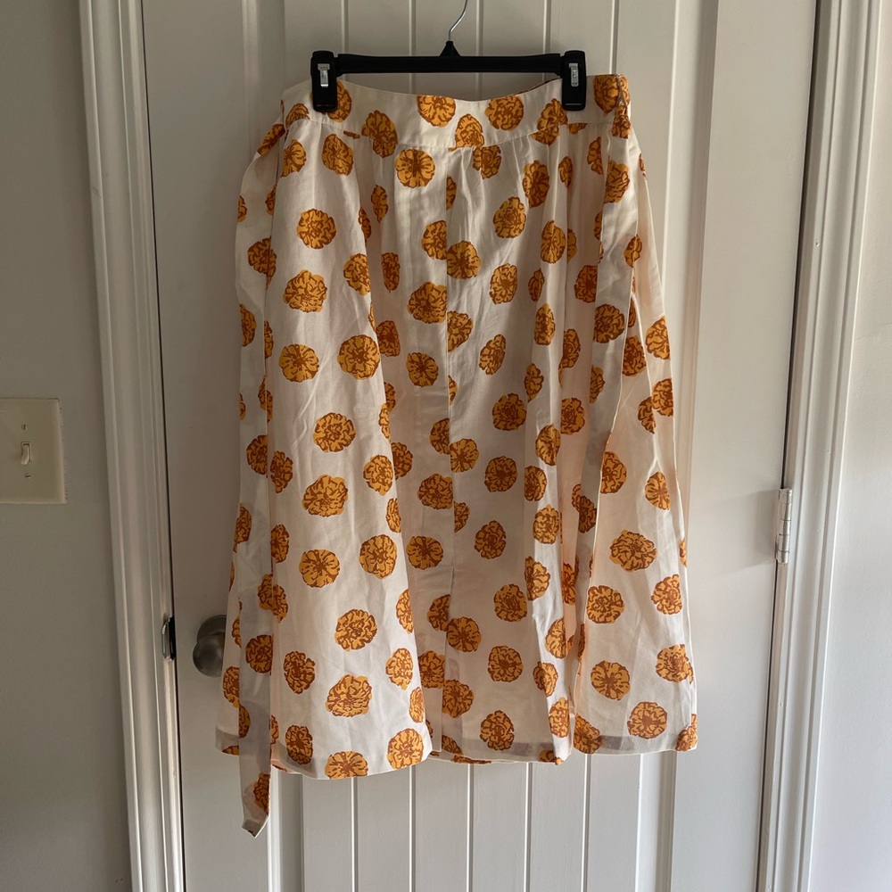 NWT MATA TRADERS midi skirt size XL color ochre, yellow and white floral motif